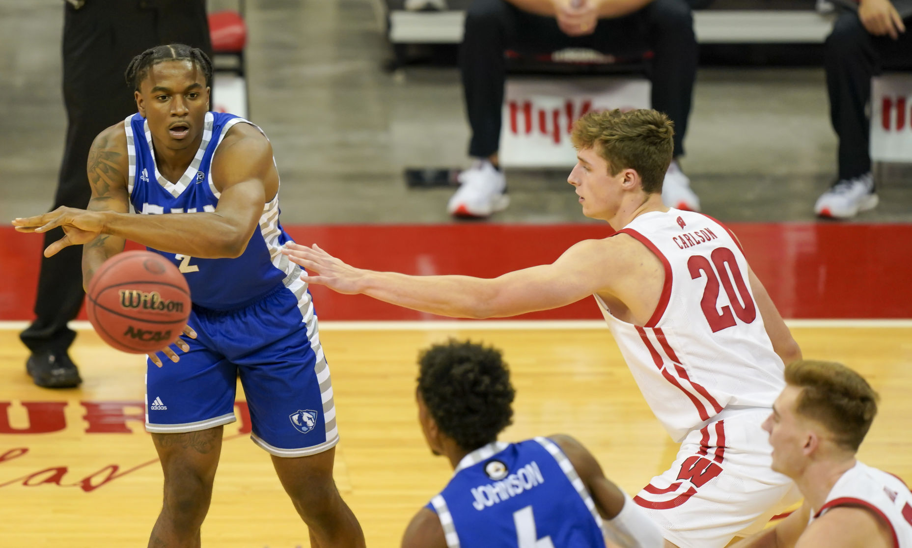 E Illinois Wisconsin Basketball